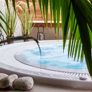 best-western-les-bains-de-perros-guirec-hotel-et-spa.inbrittany.com/