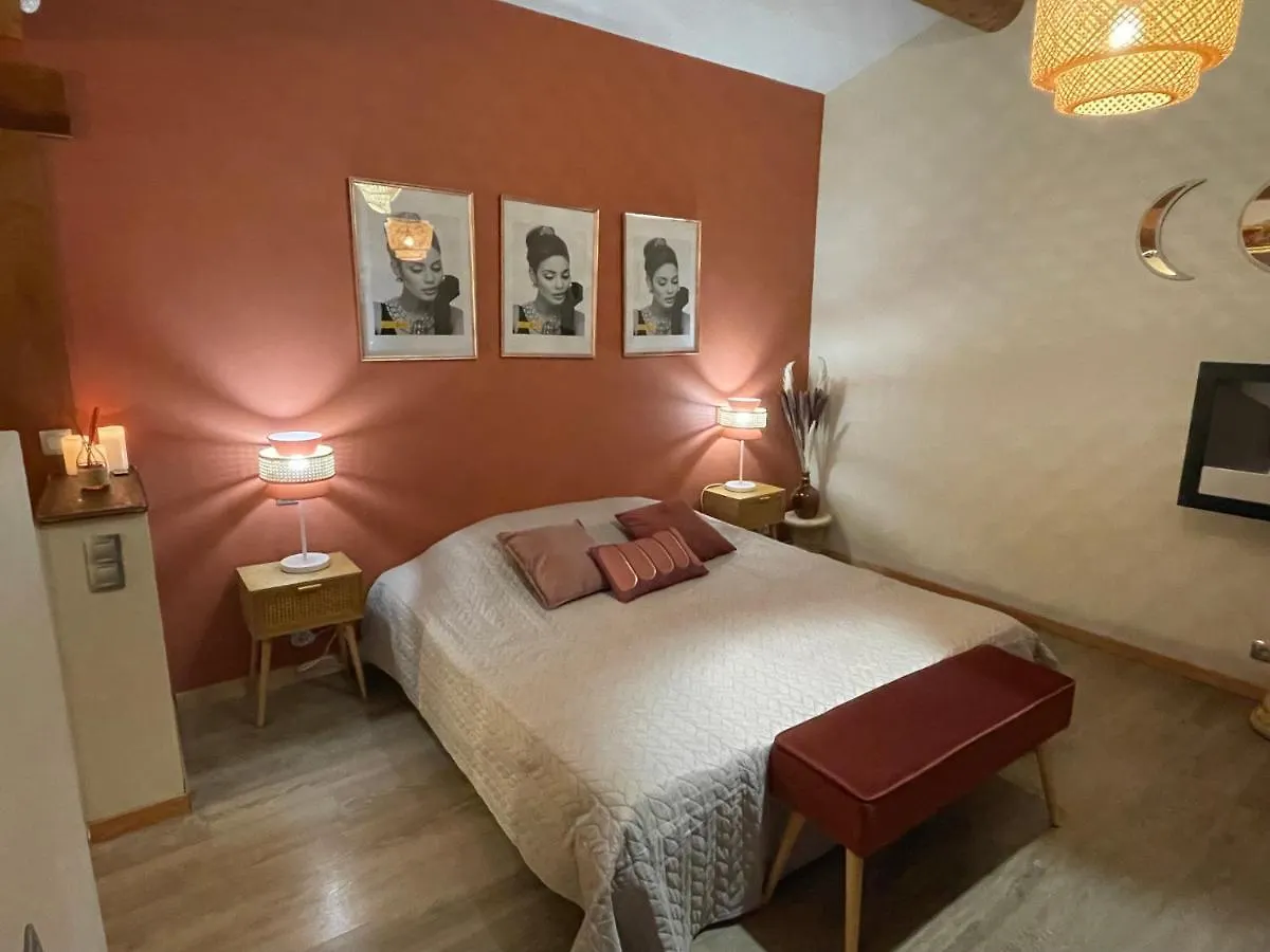 Bed and Breakfast La Gourmandine à Saint-Andiol 0*,